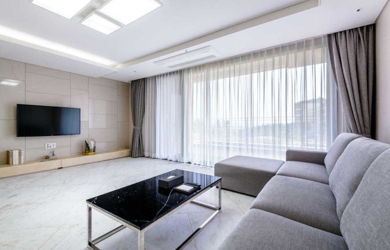 Hotel Seaside Arden à Seogwipo Extérieur photo