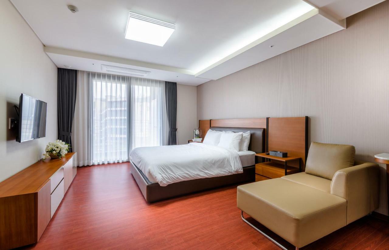 Hotel Seaside Arden à Seogwipo Extérieur photo