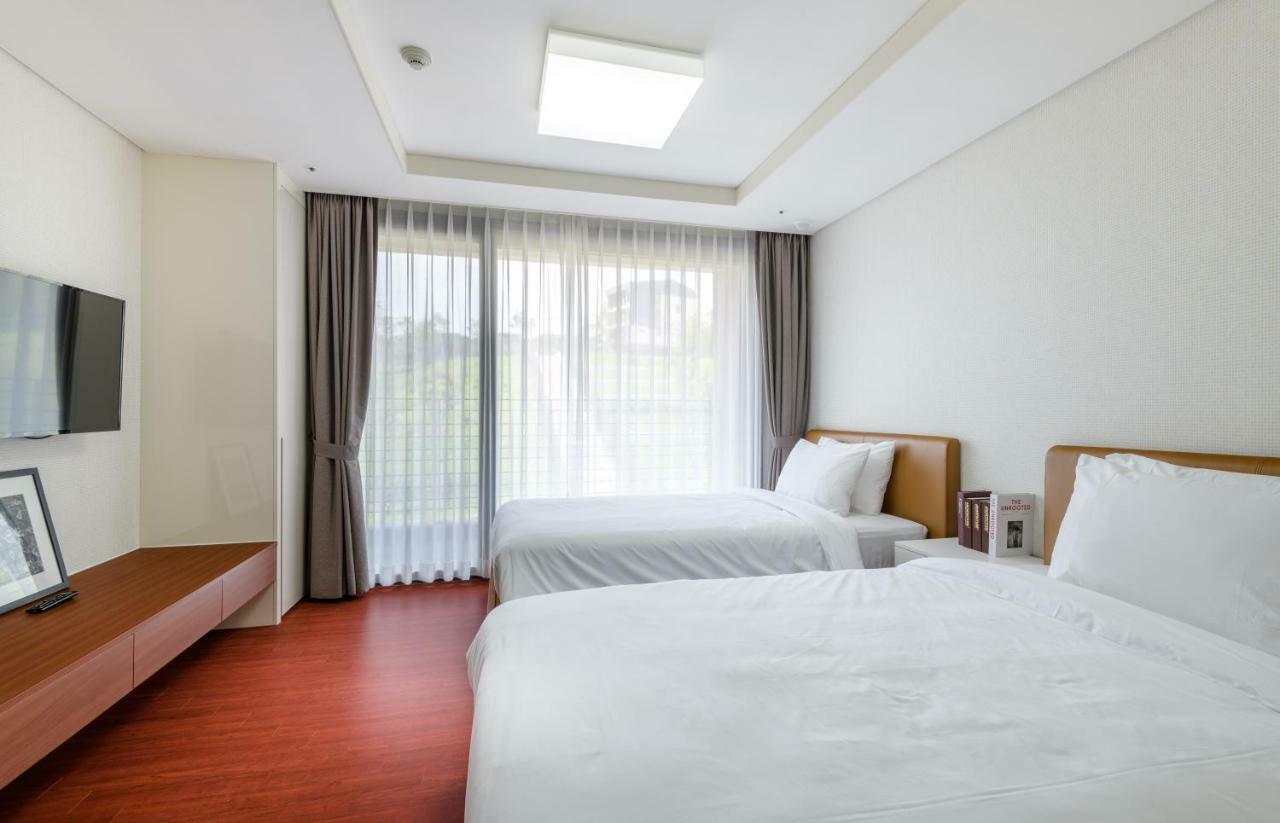 Hotel Seaside Arden à Seogwipo Extérieur photo